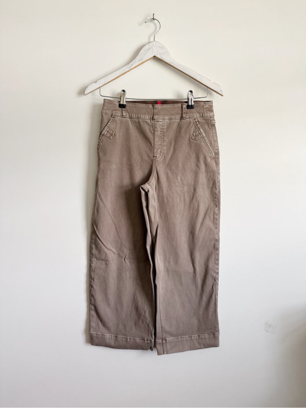 SPANX Stretch Twill Cropped Pants Smoke Size Medium Petite Taupe Brown